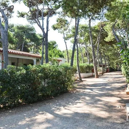 Kompleks wypoczynkowy Villaggio Pineta Al Mare Specchiolla