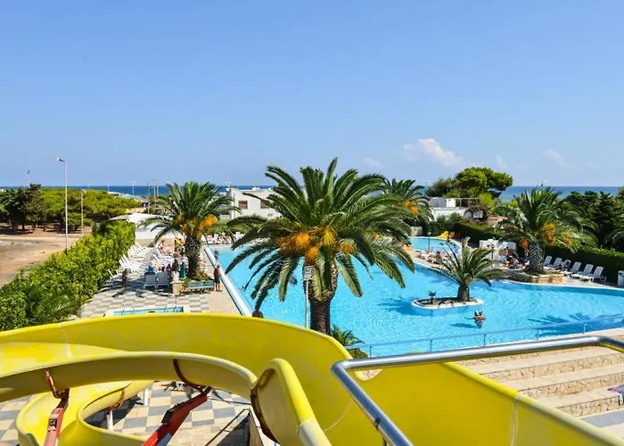 פארק נופש Villaggio Pineta Al Mare 3*