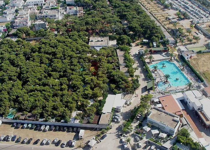 פארק נופש Villaggio Pineta Al Mare ספקיולה