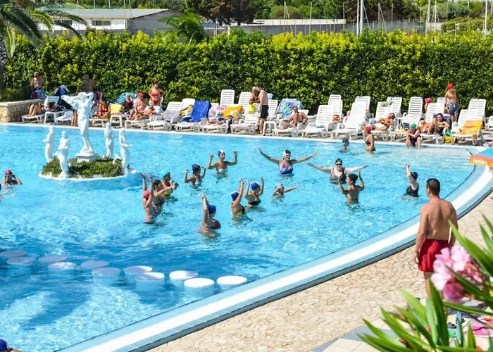 Villaggio Pineta Al Mare 3* ספקיולה